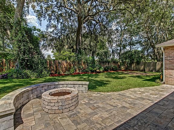 2457 Mallory Hills Rd-large-011-15-2457