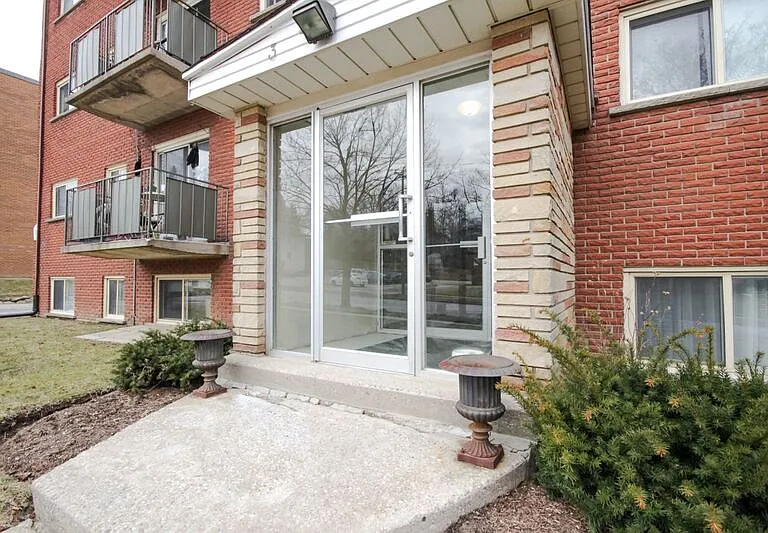 7 Delaware Ave — Photo 2