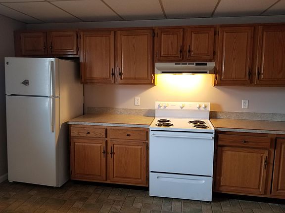 5th image of 266 W 2nd St #266