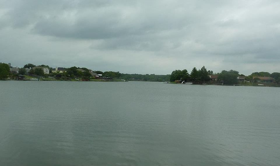 1st image of 1309 Lakeshore Dr