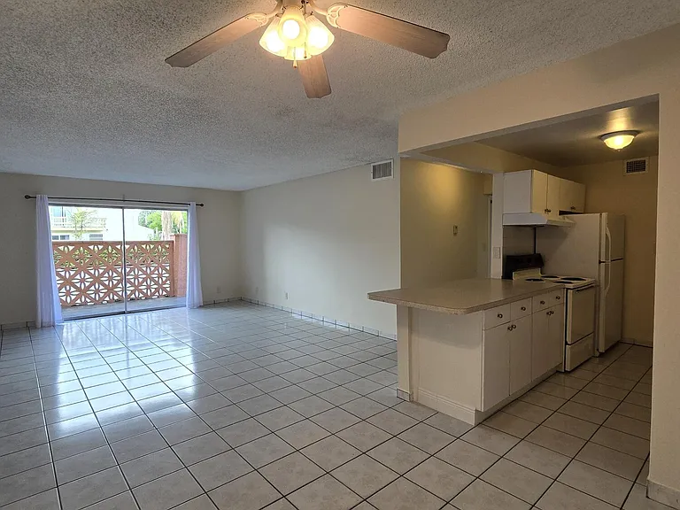 11604 NW 29th Ct #2-C — Photo 5