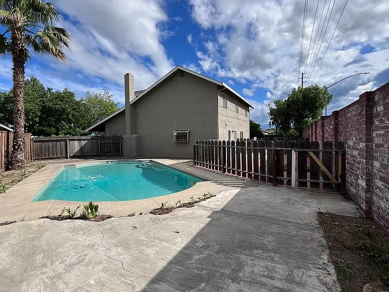 3401 Cassie Ln — Photo 16