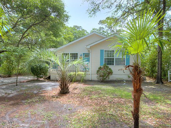 5th image of 813 Elizabeth Drive