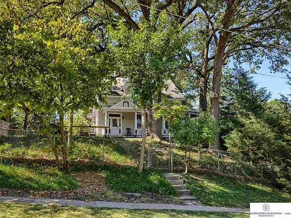 2nd image of 308 S 6th St