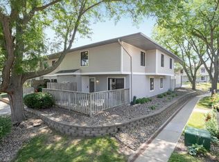 1217 Wagon Wheel Rd, Hopkins, MN 55343