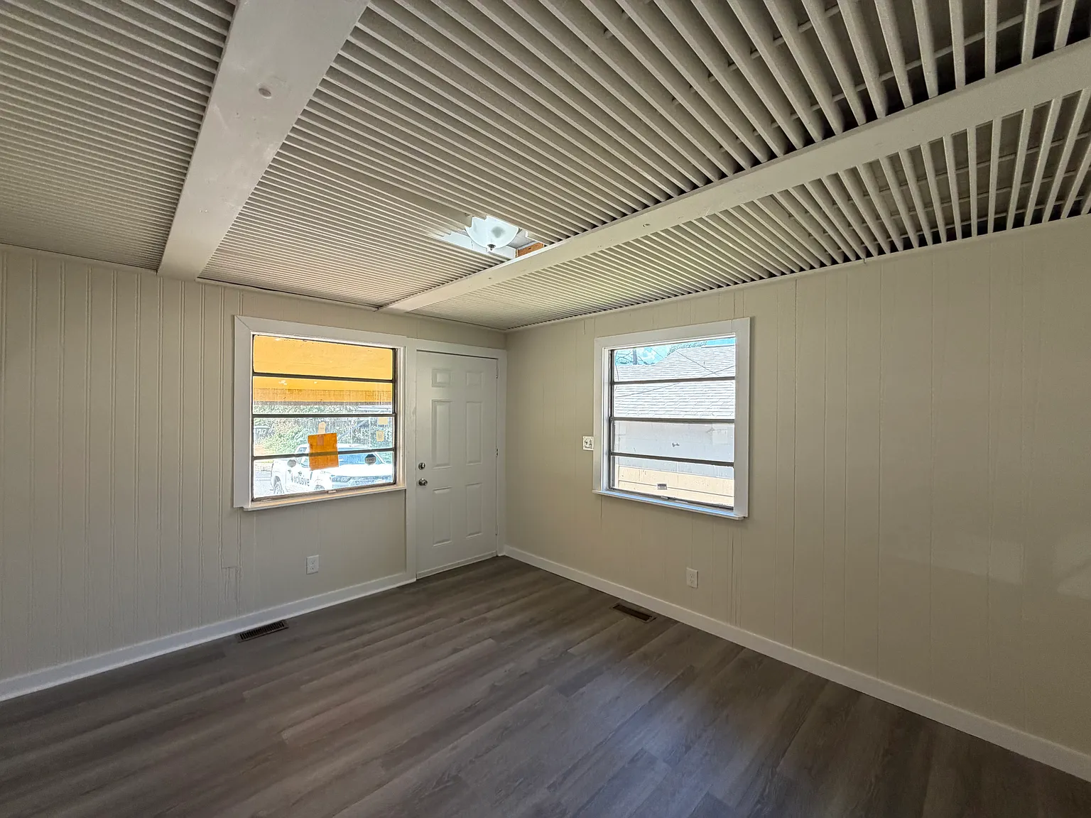 3 bed, 770 sqft, $1,200 — Photo 3
