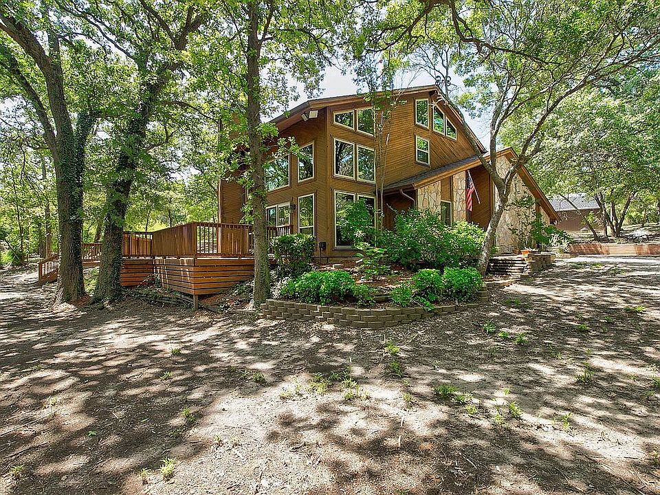 1st image of 107 Florine Ct