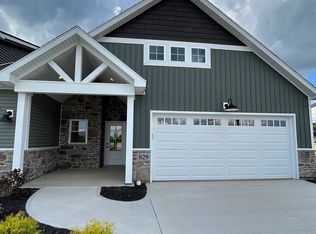 829 Brookwood Cres, Tipp City, OH 45371