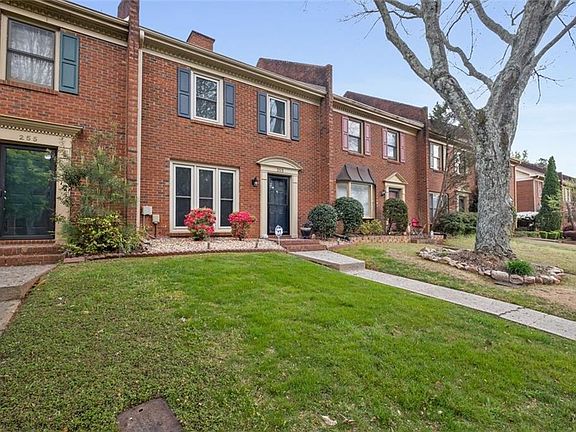 2nd image of 253 Braxton Pl