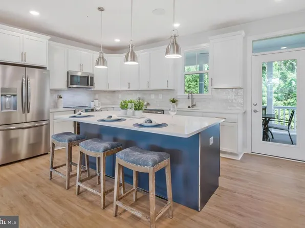 135 Kinsey Dr, Prince Frederick, MD 20678
