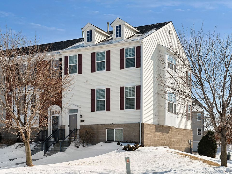 1st image of 7800 Old Carriage Ct