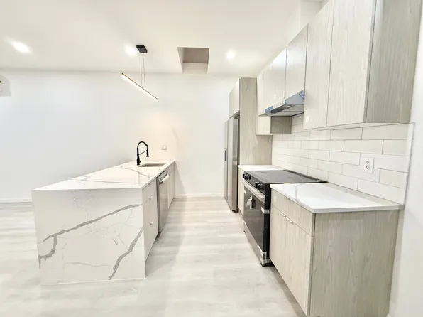 1440 Greene Avenue image 2 of 13