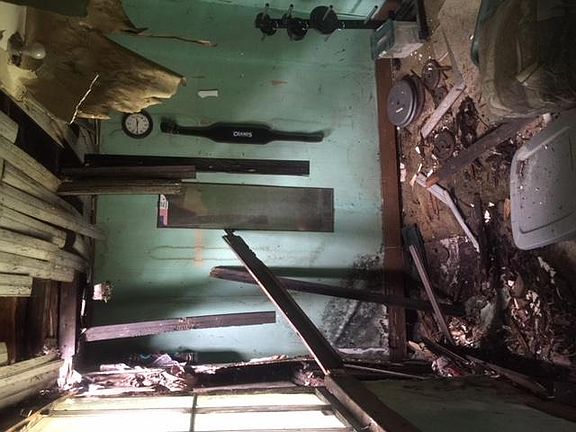 4th image of 2411 Washington Ave
