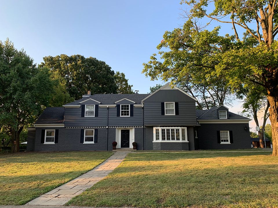 1st image of 2705 McGee Ave
