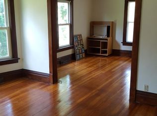 1876 Delhi St, Dubuque, IA 52001