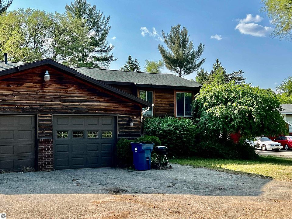 1st image of 349 60th St SE