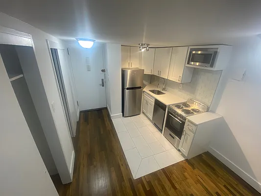 Rented by Mallory Management Corp | media 12