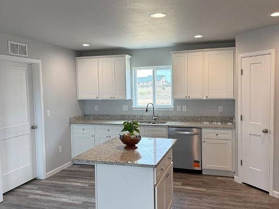 3rd image of 487 E Scandia Dr