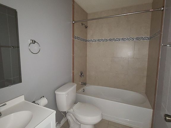 2nd image of 1426 SW 47th Ter