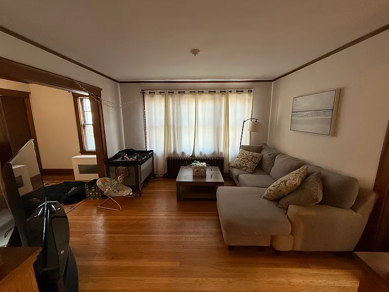10 Edgecliff Rd #1 — Photo 3