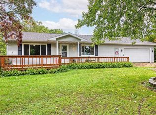 W10558 Hoffman Rd, New London, WI 54961