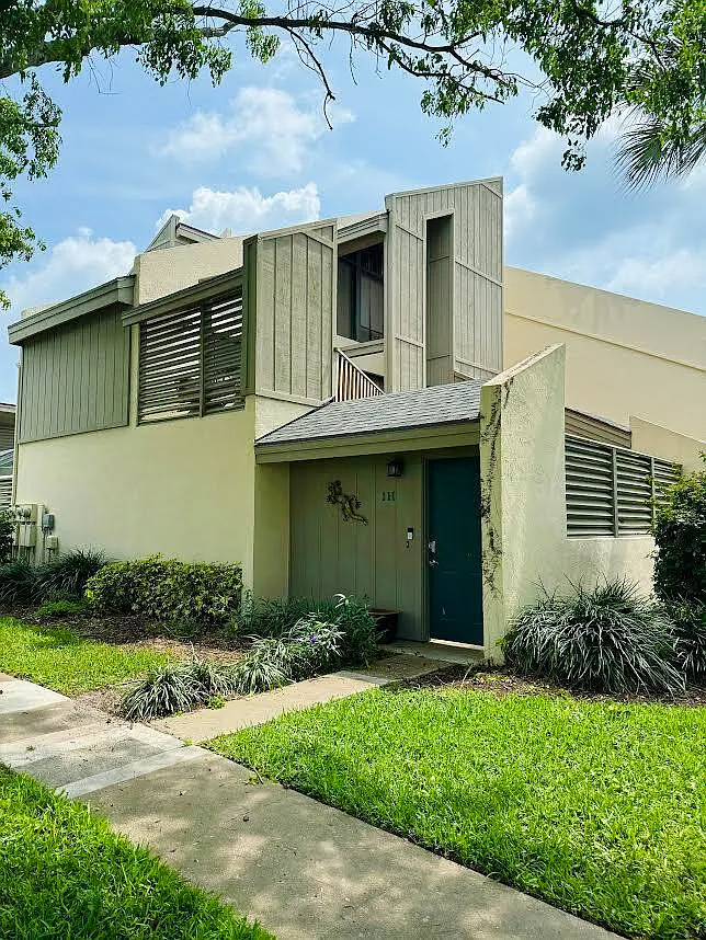 2 bed, 2.0 bath, 1160 sqft, $7,000 — Photo 1