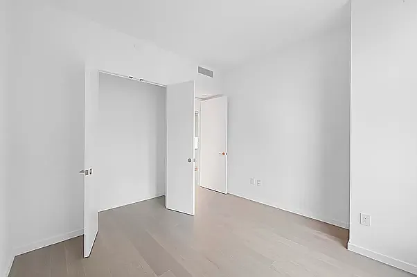 Rented by Oxford Property Group | media 6