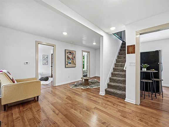 2nd image of 1126 32nd St NE