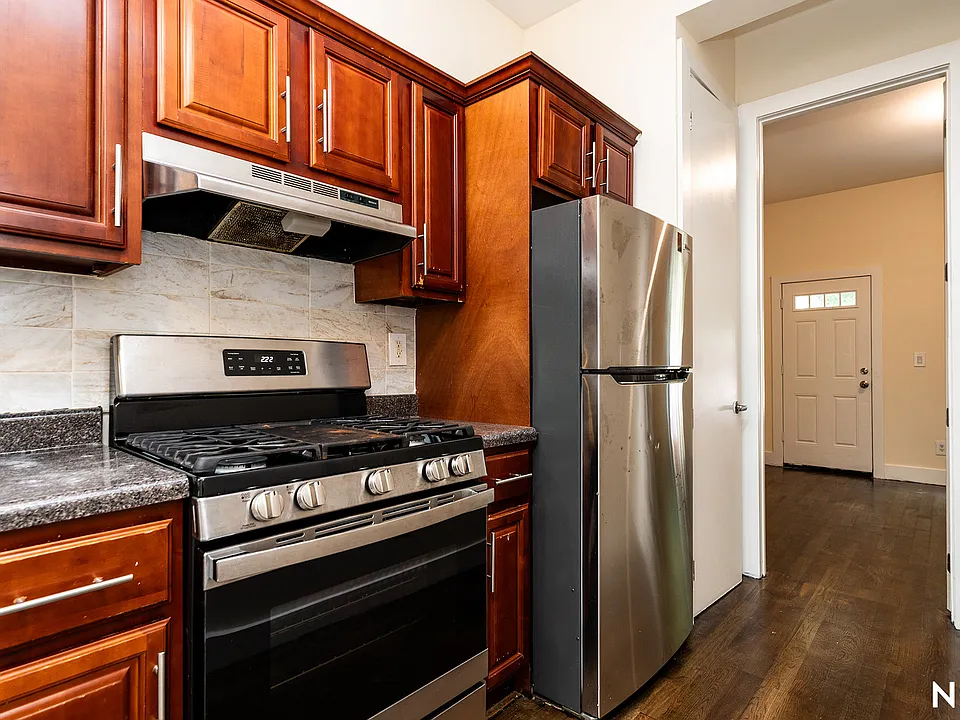 243 Irving Ave #1B