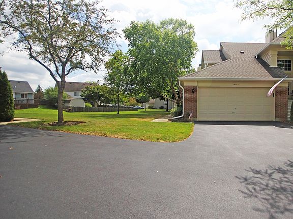 3rd image of 414 Cromwell Cir Unit 1