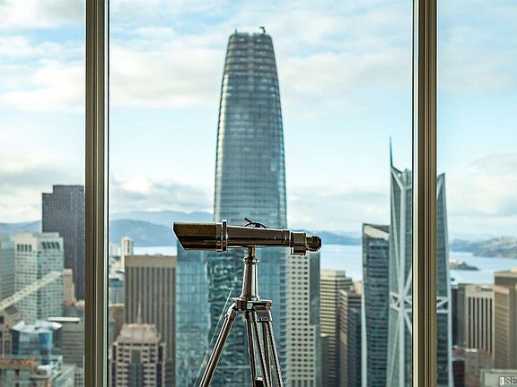 4th image of 425 1st St Penthouse 5704