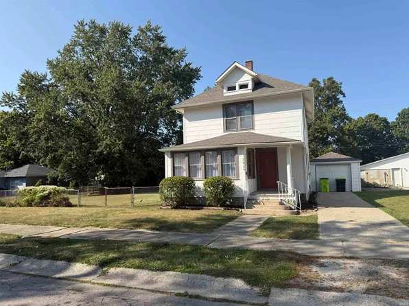 1242 Dearborn St, Huntington, IN 46750