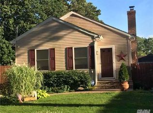 152 N Huron St, Ronkonkoma, NY 11779