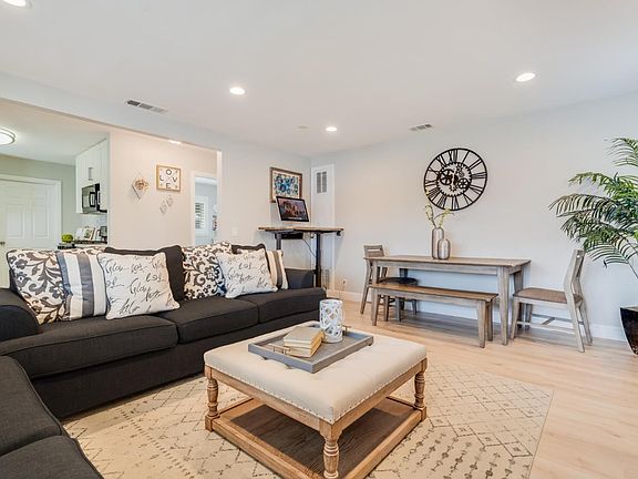 4th image of 25913 Regal Ave