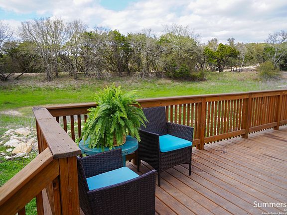 3rd image of 306 SKYVIEW DR