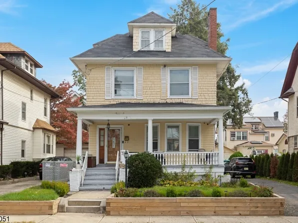 397 E 36TH St, Paterson City, NJ 07504