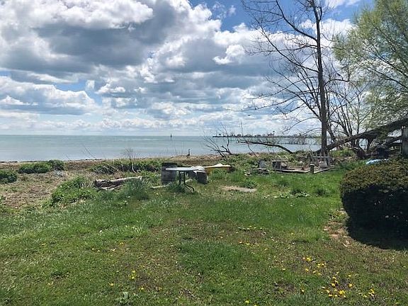 3rd image of 27860 Hickler Ln