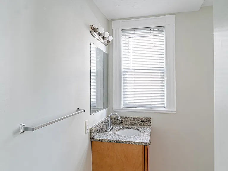6 Haskell St #C — Photo 18