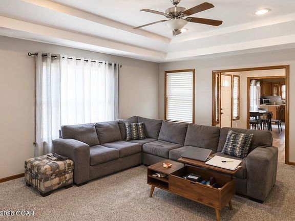 3rd image of 92 Hedge Dr #92