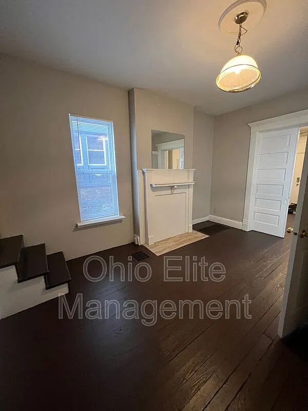 5 bed, 2.5 bath, 1600 sqft, $1,880 — Photo 4