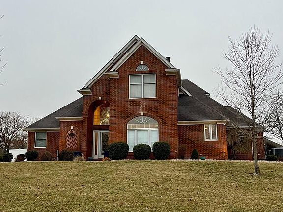 3rd image of 1302 Camden Ct