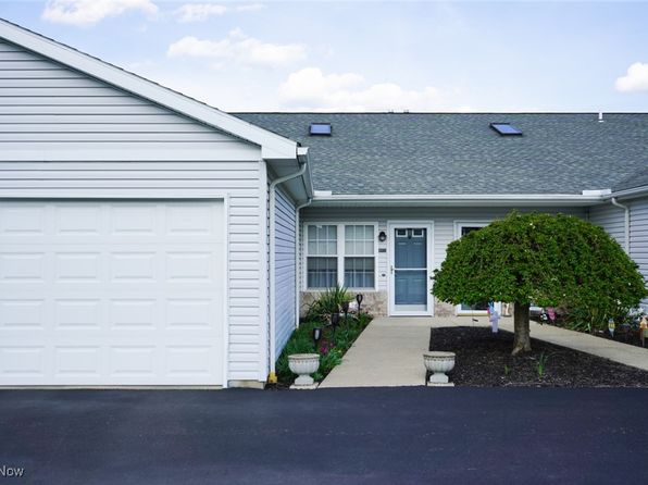 3479 Ivy Hill Cir S #B, Cortland, OH 44410