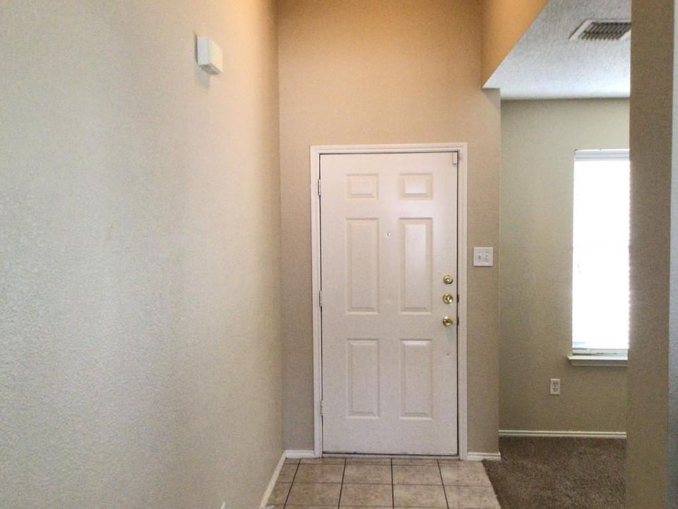 1st image of 1040 Singletree Dr #0