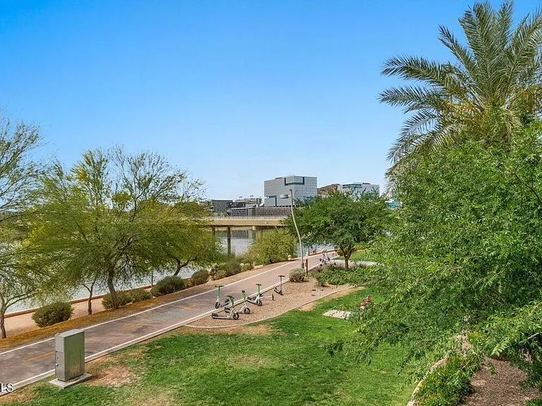 945 E Playa Del Norte Dr #2005 — Photo 11