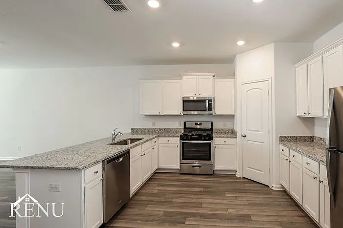 2951 Jackson Smt — Photo 6