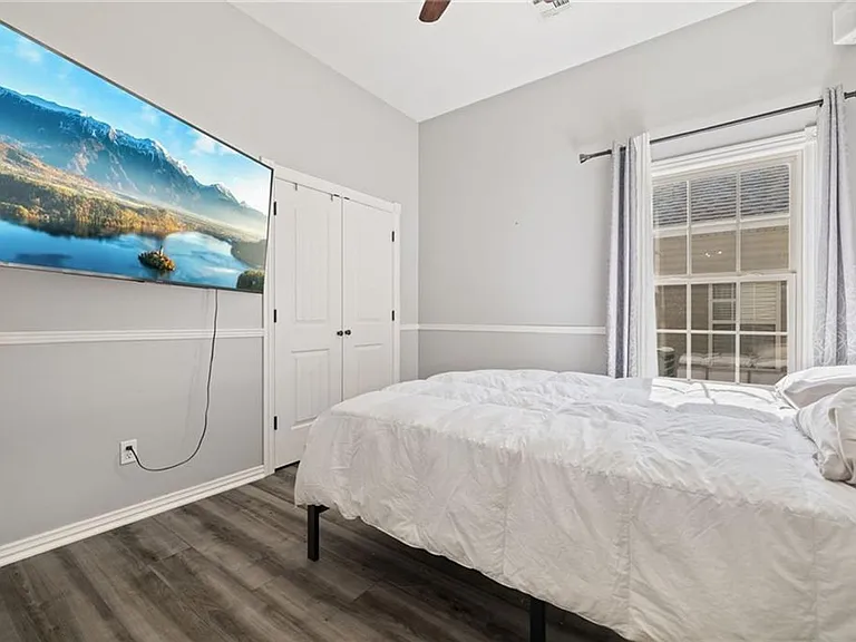 1406 N Latisha Ln — Photo 27