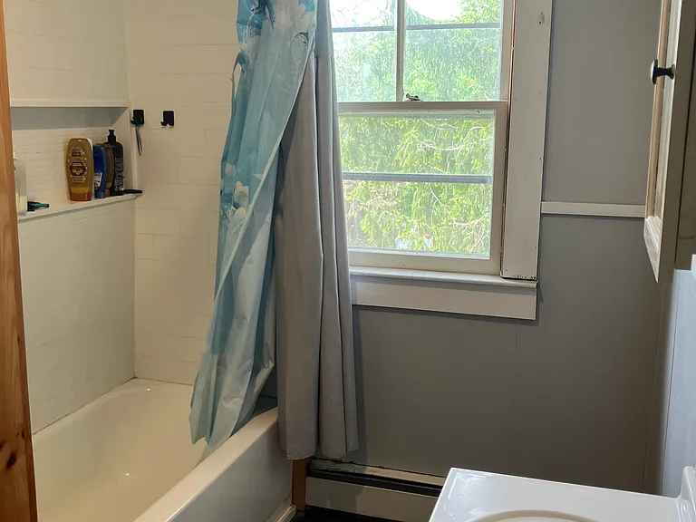 28 Village St — Photo 8