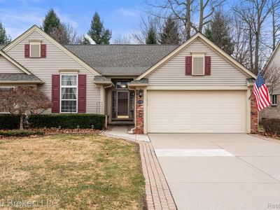 5776 Woodview Dr #6, Sterling Heights, MI, 48314