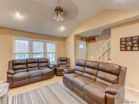 4th image of 4 Abbey Dr