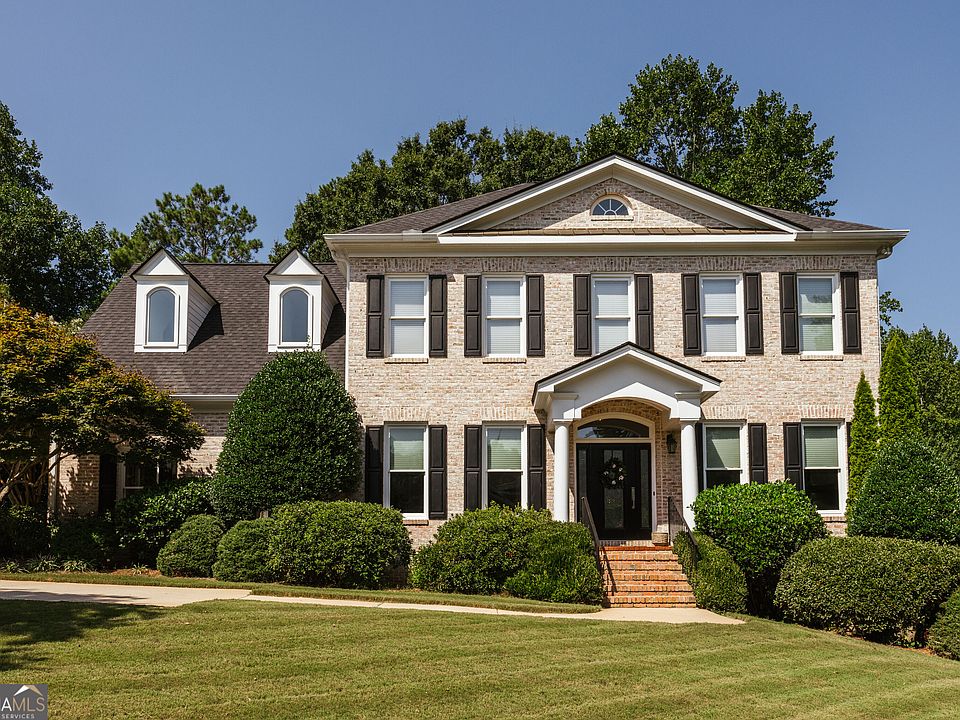 1st image of 165 Cypress Manor Ln